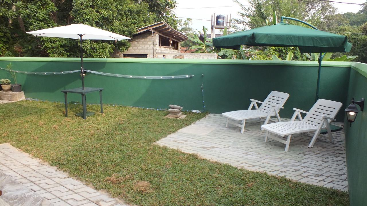 Villa Tanzanite Hikkaduwa Exterior photo